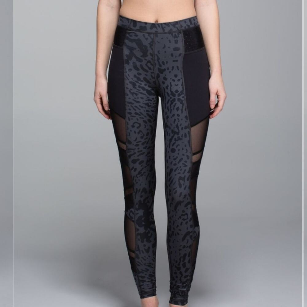 Lululemon Animal Swirl Deep Coal Light Black Just Breathe Pant